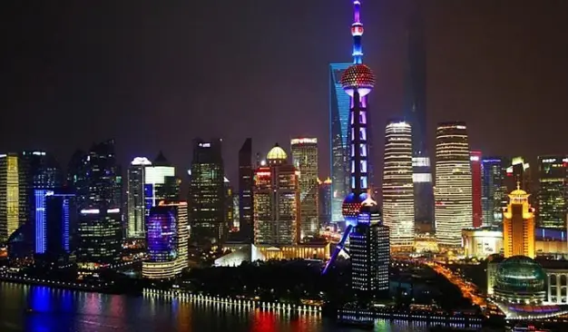 魔都娱乐地图大更新：国潮蹦迪现场、海派沉浸式剧场与魔都首店首